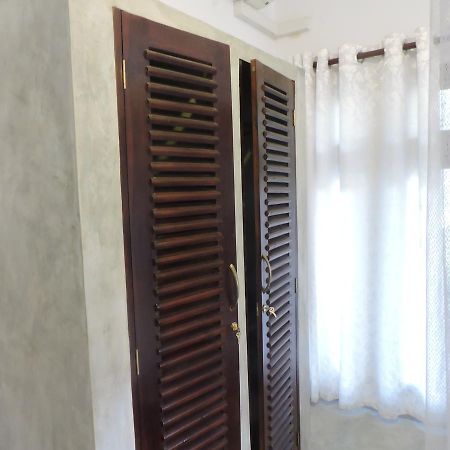 אונה ואטונה Asantha Guest House מראה חיצוני תמונה