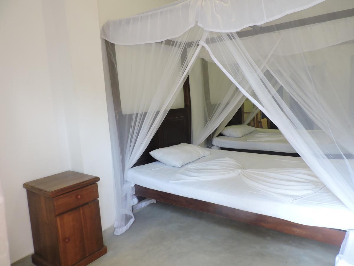 אונה ואטונה Asantha Guest House מראה חיצוני תמונה