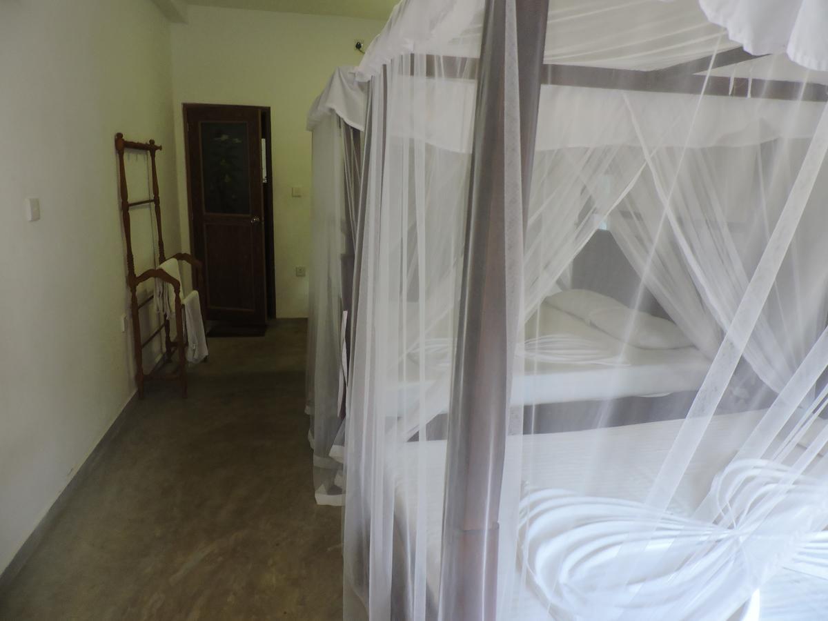 אונה ואטונה Asantha Guest House מראה חיצוני תמונה